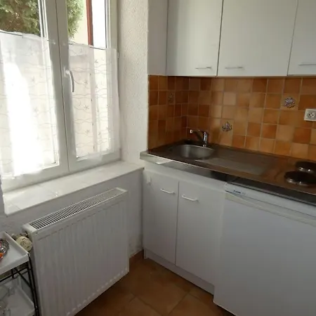 Apartment Calme Dans Quartier Residentiel. Nancy