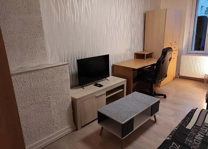 Calme Dans Quartier Residentiel. Nancy